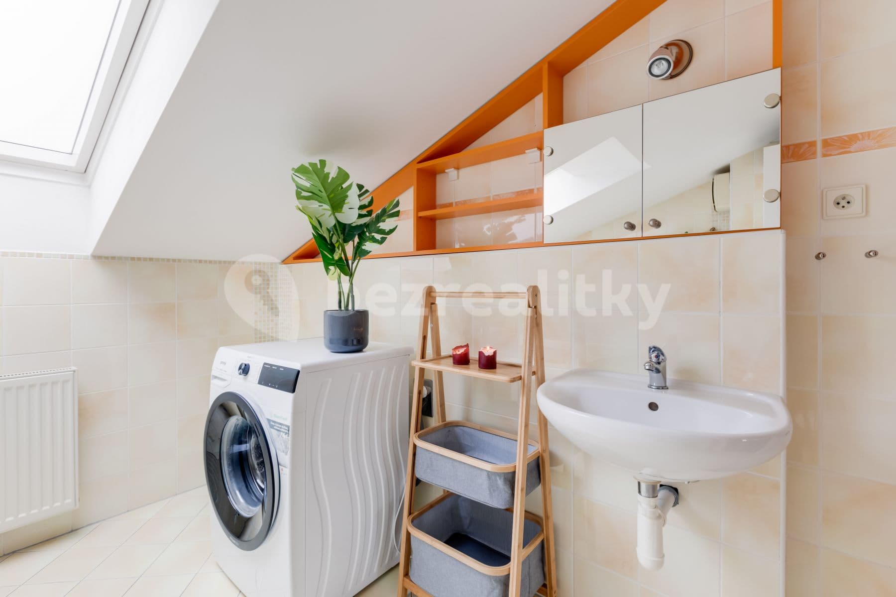Pronájem bytu 3+kk 82 m², Ke Školce, Rudná, Středočeský kraj Pronájem bytu 3+kk 82 m², Ke Školce, Rudná, Středočeský kraj