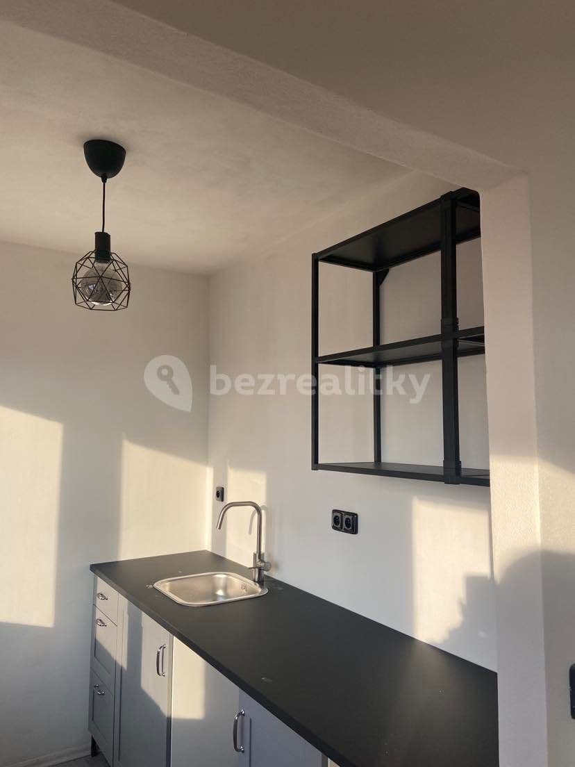 Pronájem bytu 1+1 29 m², Petra Křičky, Ostrava, Moravskoslezský kraj Pronájem bytu 1+1 29 m², Petra Křičky, Ostrava, Moravskoslezský kraj