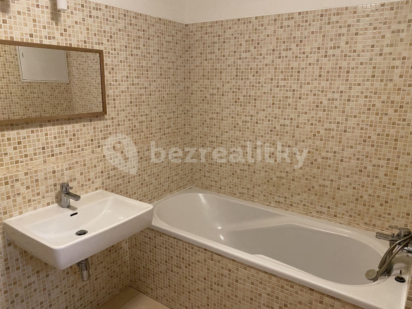 Pronájem bytu 2+kk 64 m², Přemyslovská, Roztoky, Středočeský kraj Pronájem bytu 2+kk 64 m², Přemyslovská, Roztoky, Středočeský kraj