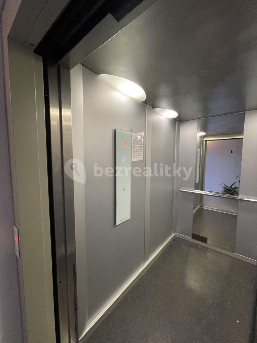 Pronájem bytu 3+1 82 m², Petržílkova, Praha, Praha Pronájem bytu 3+1 82 m², Petržílkova, Praha, Praha