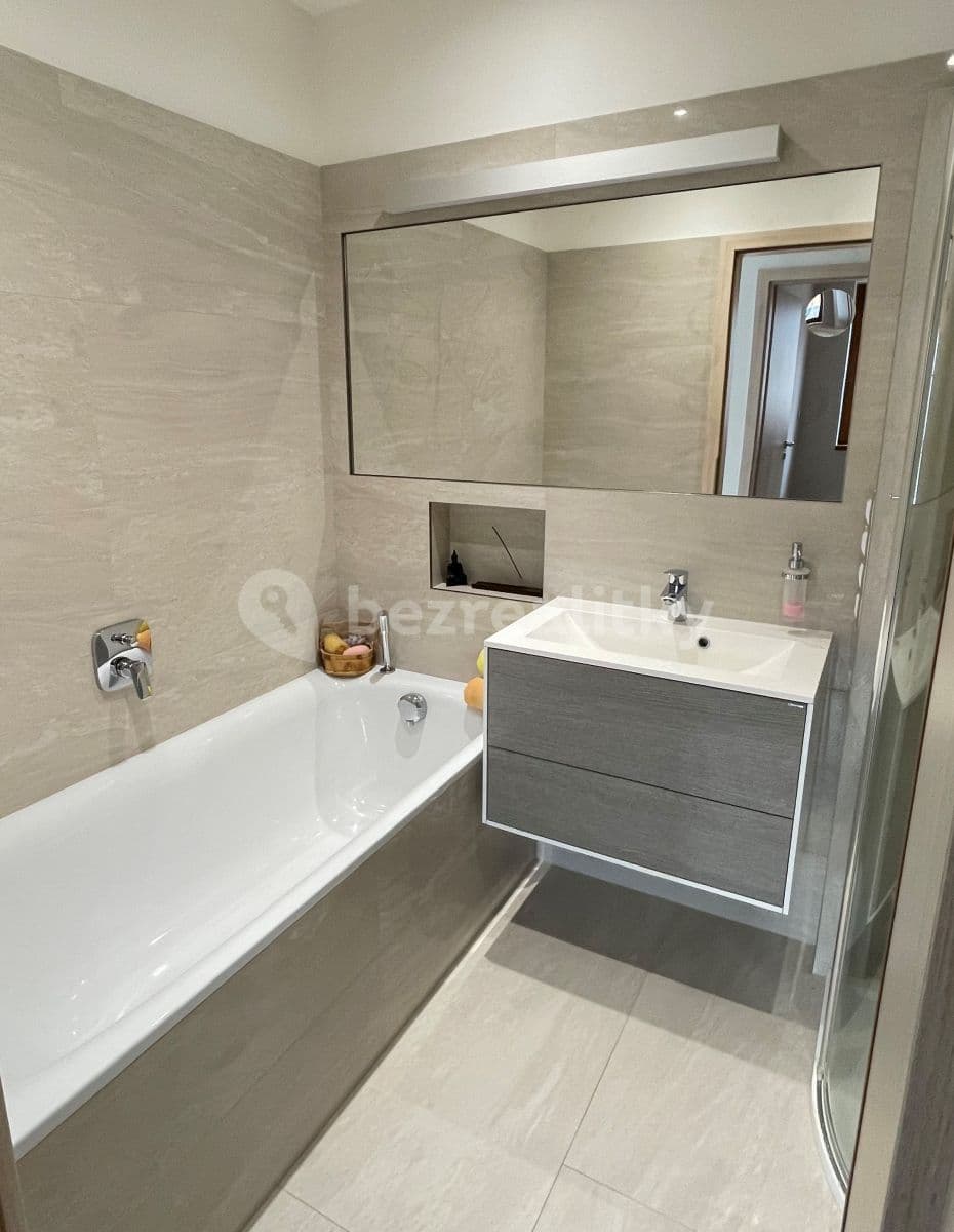 Pronájem bytu 2+kk 50 m², Plantáž, Brandýs nad Labem-Stará Boleslav, Středočeský kraj Pronájem bytu 2+kk 50 m², Plantáž, Brandýs nad Labem-Stará Boleslav, Středočeský kraj