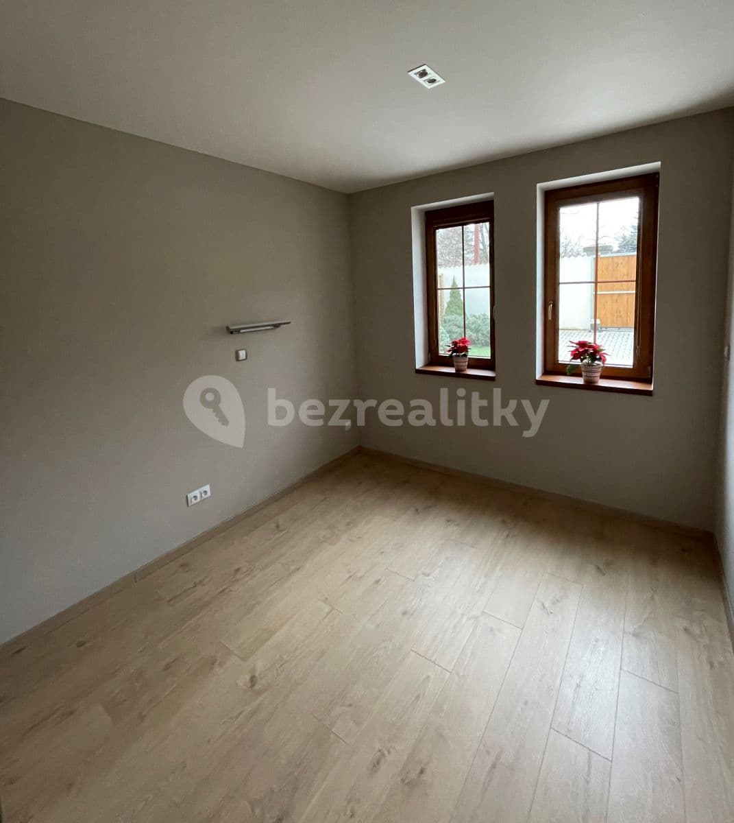 Pronájem bytu 2+kk 50 m², Plantáž, Brandýs nad Labem-Stará Boleslav, Středočeský kraj Pronájem bytu 2+kk 50 m², Plantáž, Brandýs nad Labem-Stará Boleslav, Středočeský kraj