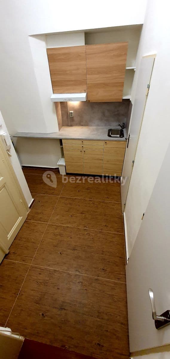 Pronájem bytu 1+kk 30 m², Křižíkova, Praha, Praha Pronájem bytu 1+kk 30 m², Křižíkova, Praha, Praha
