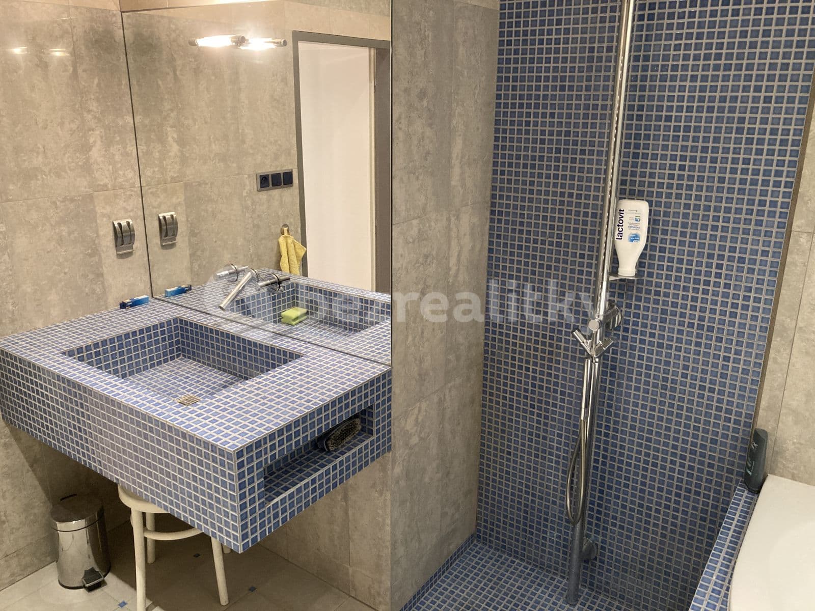 Pronájem bytu 2+kk 66 m², náměstí Jiřího z Lobkovic, Praha, Praha Pronájem bytu 2+kk 66 m², náměstí Jiřího z Lobkovic, Praha, Praha