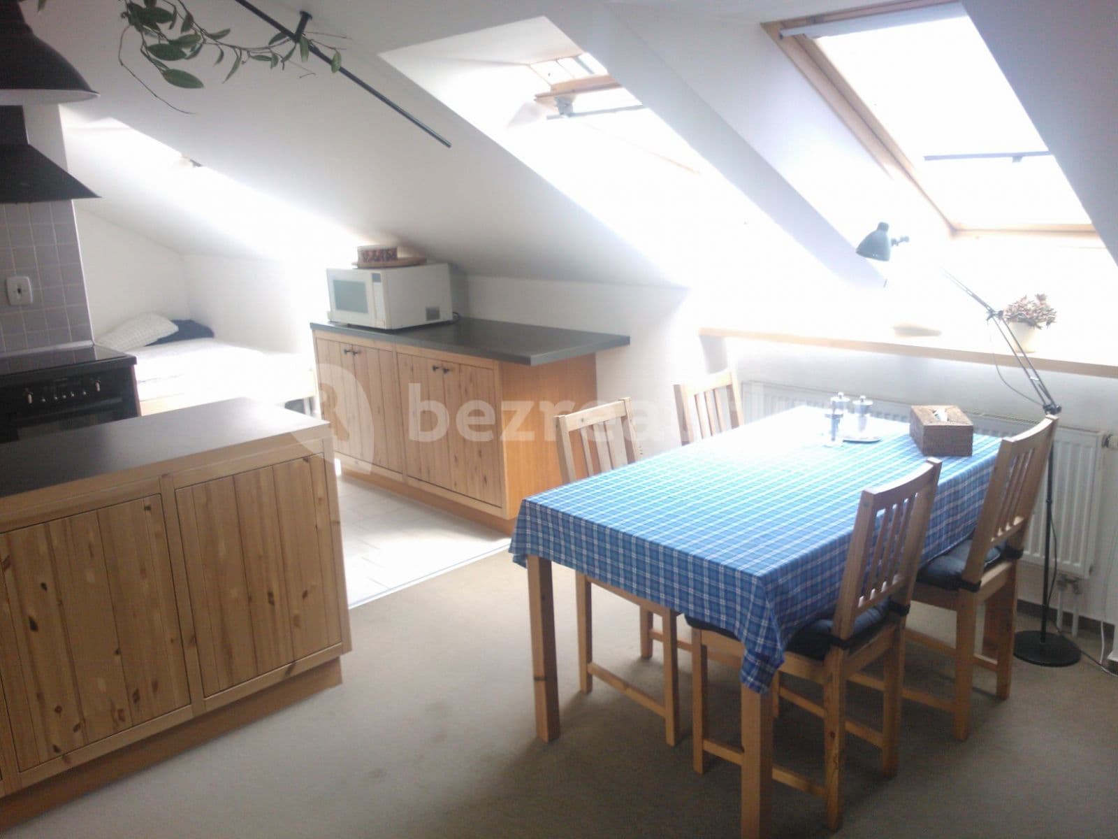 Pronájem bytu 1+kk 51 m², Suchdolské náměstí, Praha, Praha Pronájem bytu 1+kk 51 m², Suchdolské náměstí, Praha, Praha