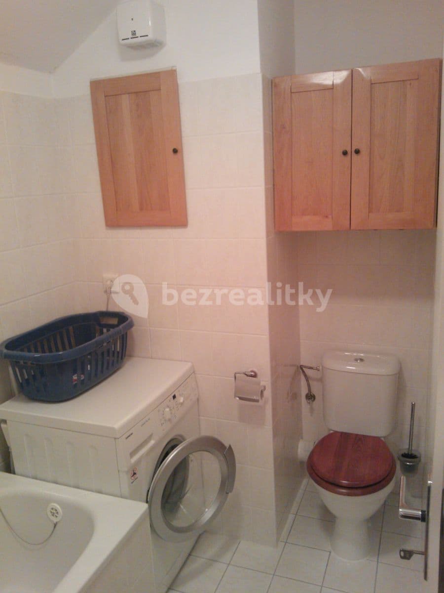 Pronájem bytu 1+kk 51 m², Suchdolské náměstí, Praha, Praha Pronájem bytu 1+kk 51 m², Suchdolské náměstí, Praha, Praha