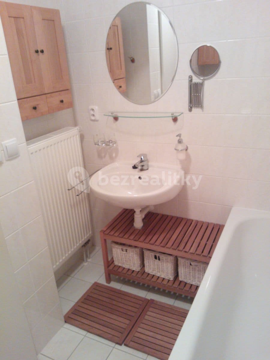 Pronájem bytu 1+kk 51 m², Suchdolské náměstí, Praha, Praha Pronájem bytu 1+kk 51 m², Suchdolské náměstí, Praha, Praha