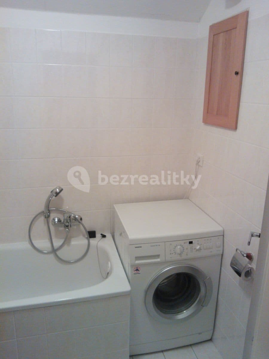 Pronájem bytu 1+kk 51 m², Suchdolské náměstí, Praha, Praha Pronájem bytu 1+kk 51 m², Suchdolské náměstí, Praha, Praha
