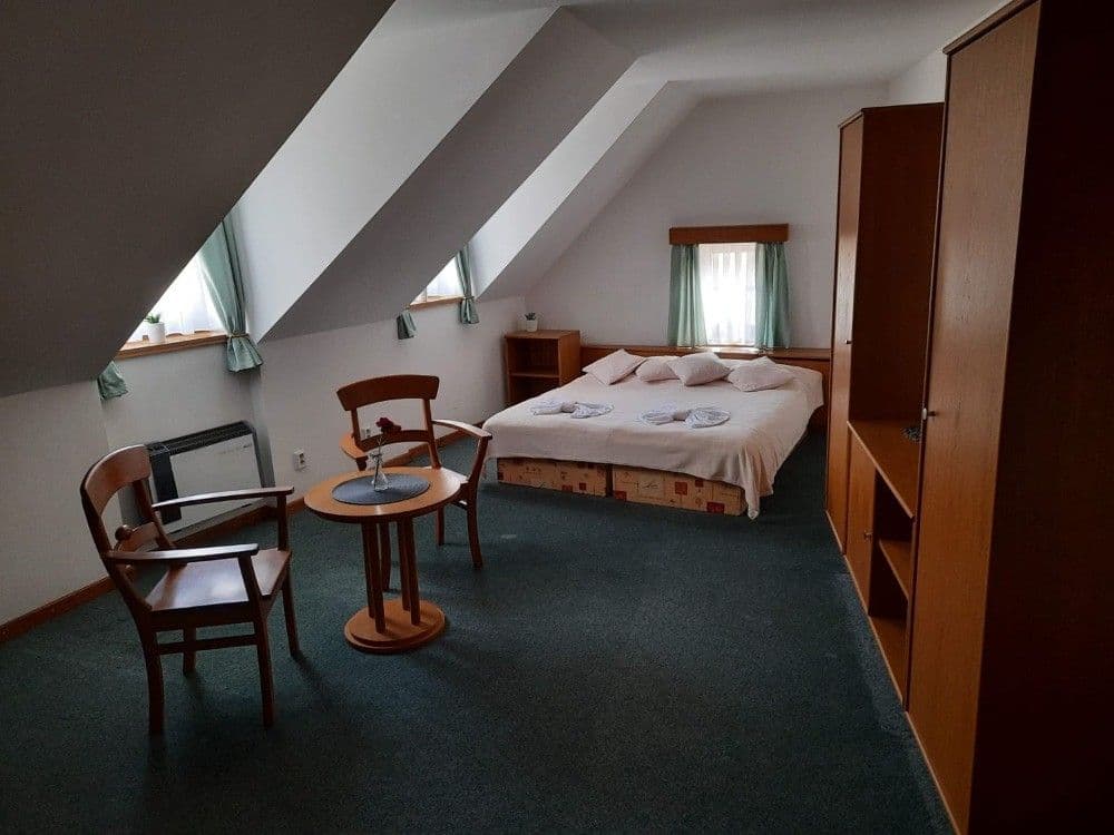 Prodej nebytového prostoru 429 m², U Horní brány, Broumov, Královéhradecký kraj Prodej nebytového prostoru 429 m², U Horní brány, Broumov, Královéhradecký kraj