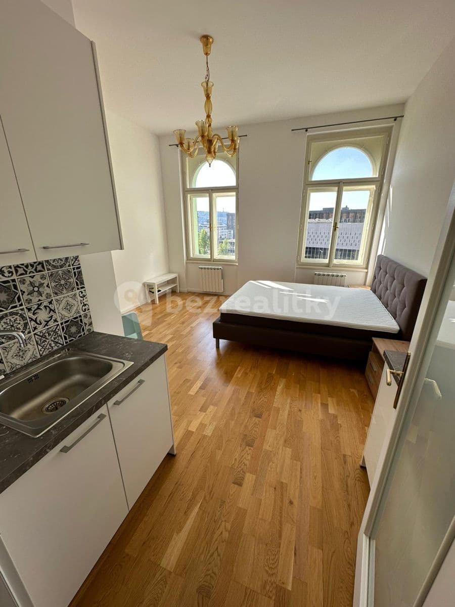 Pronájem bytu 1+kk 26 m², Španělská, Praha, Praha Pronájem bytu 1+kk 26 m², Španělská, Praha, Praha