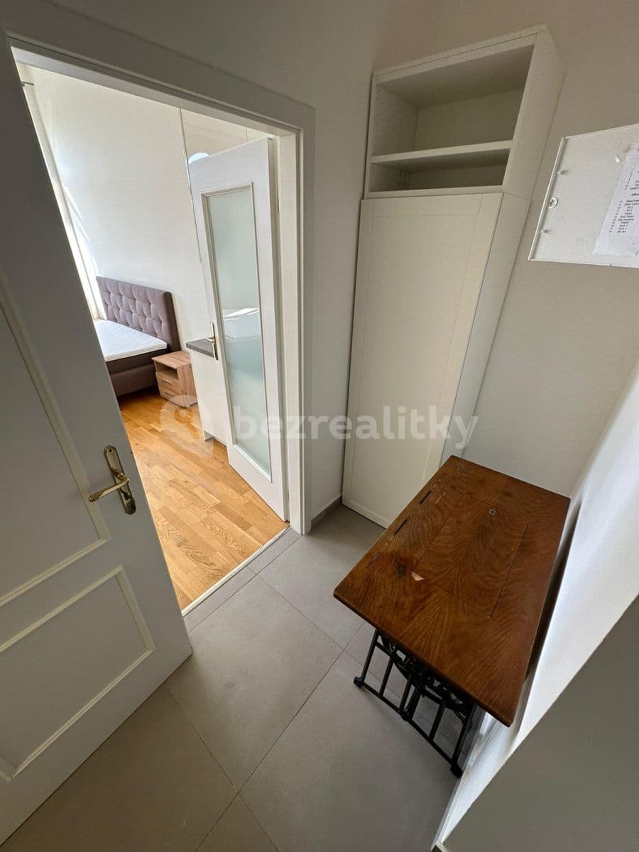 Pronájem bytu 1+kk 26 m², Španělská, Praha, Praha Pronájem bytu 1+kk 26 m², Španělská, Praha, Praha