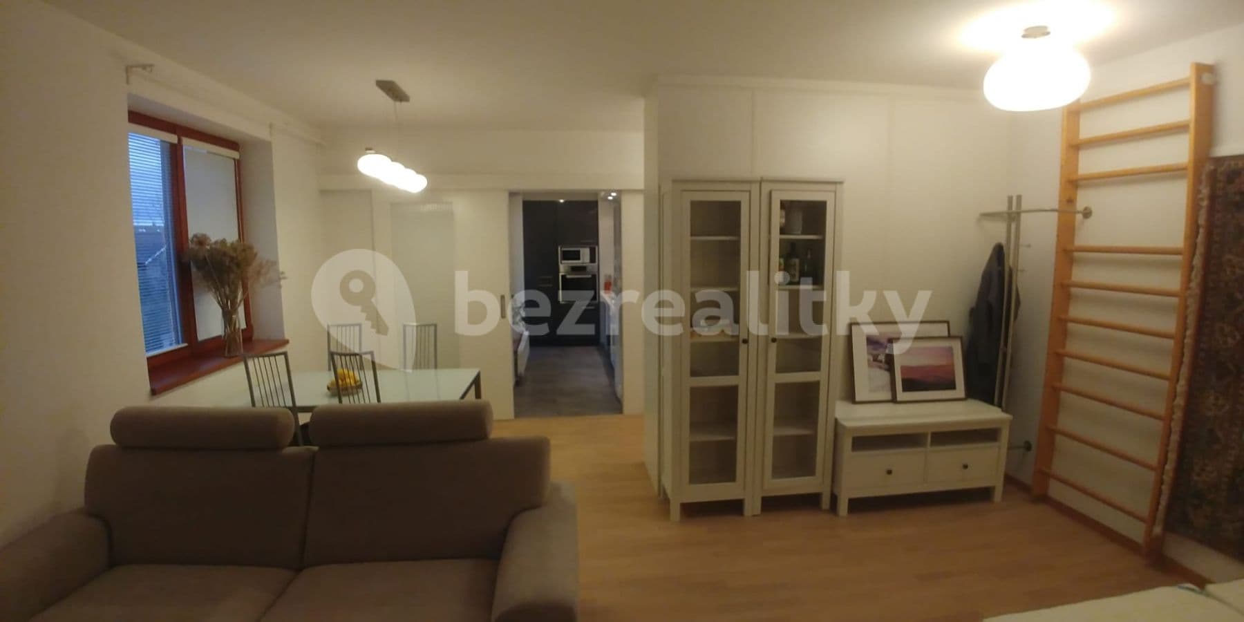 Pronájem bytu Garsoniéra 44 m², Bazalková, Praha, Praha Pronájem bytu Garsoniéra 44 m², Bazalková, Praha, Praha