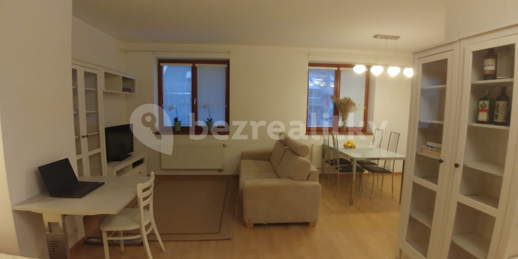 Pronájem bytu Garsoniéra 44 m², Bazalková, Praha, Praha Pronájem bytu Garsoniéra 44 m², Bazalková, Praha, Praha