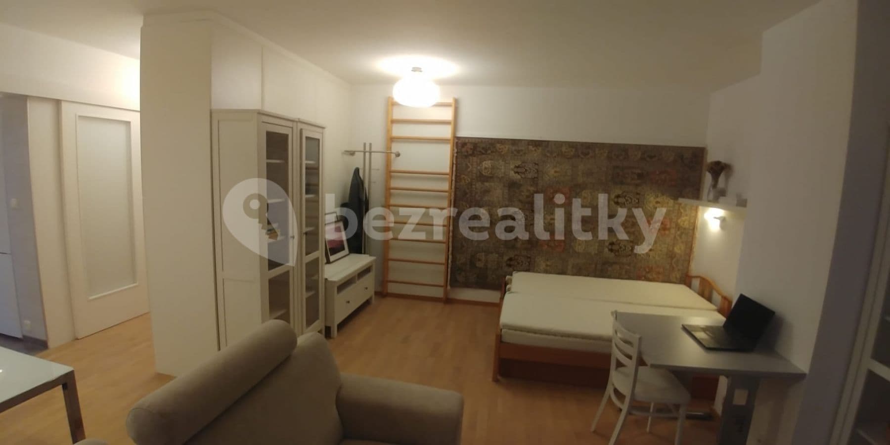 Pronájem bytu Garsoniéra 44 m², Bazalková, Praha, Praha Pronájem bytu Garsoniéra 44 m², Bazalková, Praha, Praha