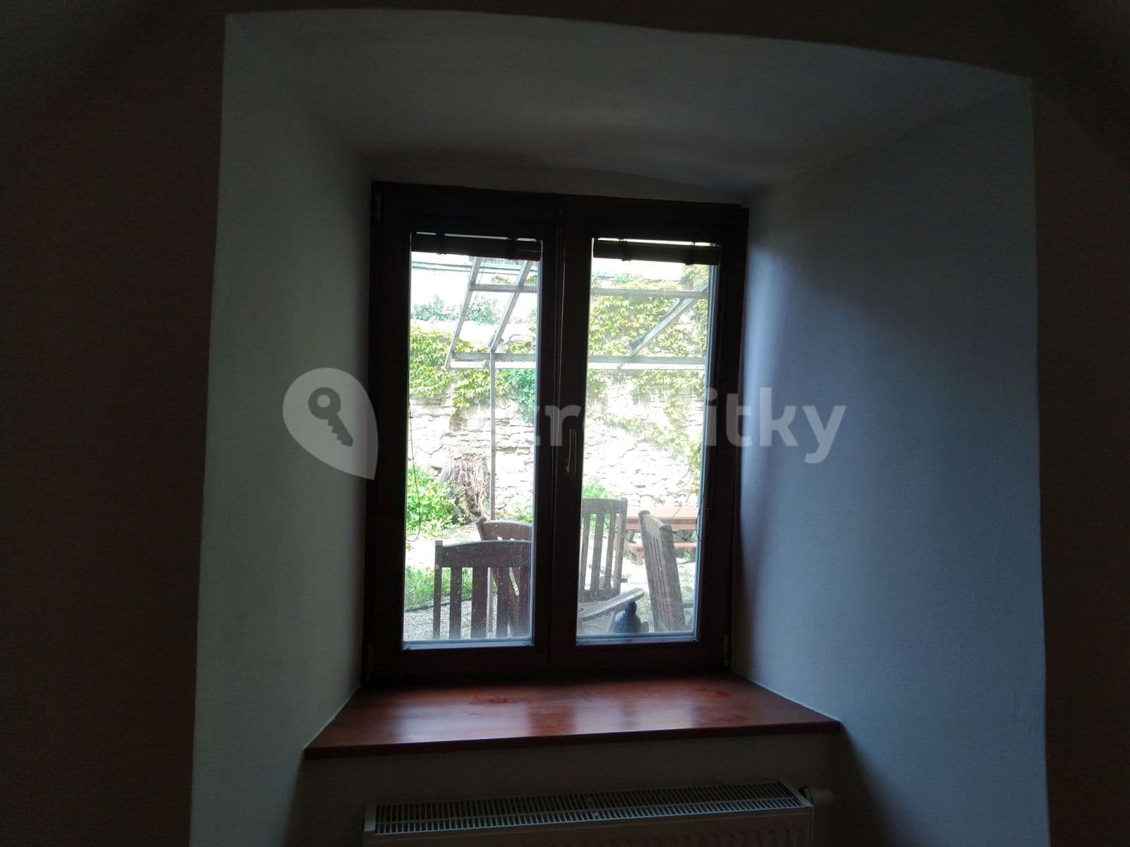 Pronájem nebytového prostoru 30 m², Kynského, Slaný, Středočeský kraj Pronájem nebytového prostoru 30 m², Kynského, Slaný, Středočeský kraj