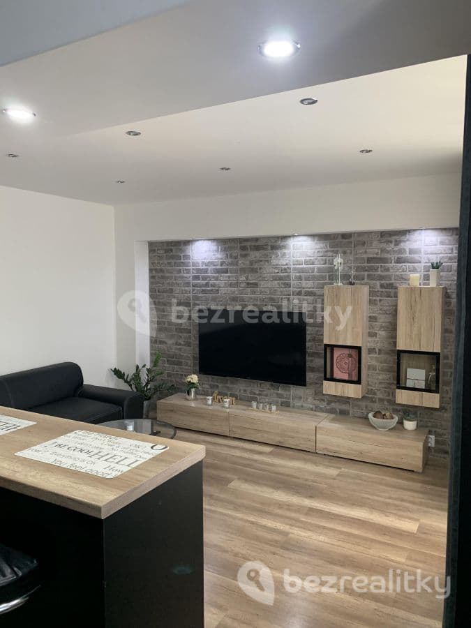 Pronájem bytu 2+kk 54 m², Spojovací, Čelákovice, Středočeský kraj Pronájem bytu 2+kk 54 m², Spojovací, Čelákovice, Středočeský kraj