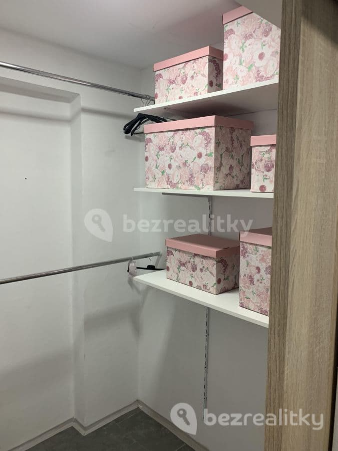 Pronájem bytu 2+kk 54 m², Spojovací, Čelákovice, Středočeský kraj Pronájem bytu 2+kk 54 m², Spojovací, Čelákovice, Středočeský kraj