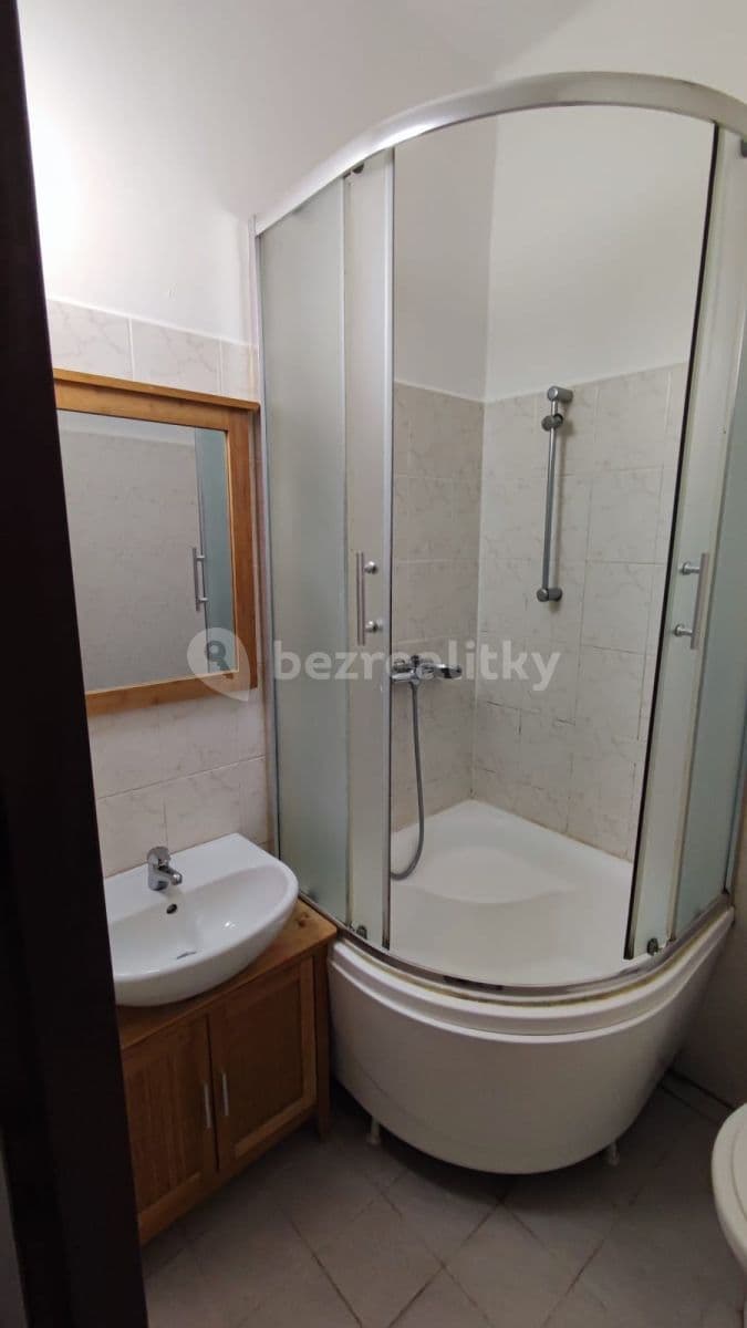 Pronájem bytu 1+1 33 m², Pod Vítkovem, Praha, Praha Pronájem bytu 1+1 33 m², Pod Vítkovem, Praha, Praha