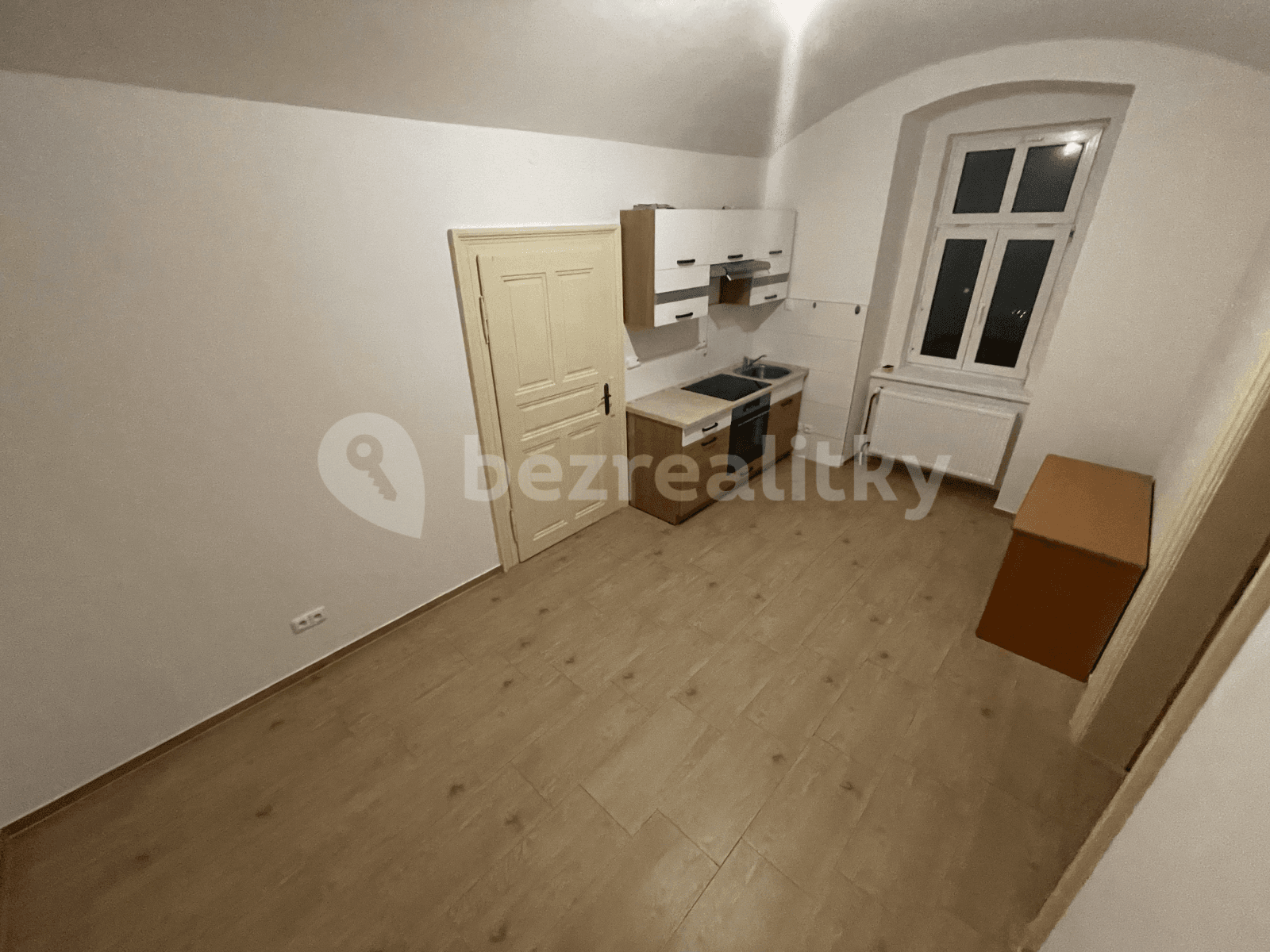 Pronájem bytu 2+kk 50 m², Husova, Plzeň, Plzeňský kraj Pronájem bytu 2+kk 50 m², Husova, Plzeň, Plzeňský kraj