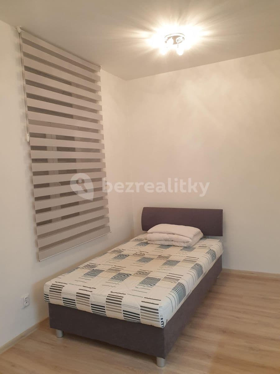 Pronájem bytu 1+kk 22 m², Chlumova, Jihlava, Kraj Vysočina Pronájem bytu 1+kk 22 m², Chlumova, Jihlava, Kraj Vysočina