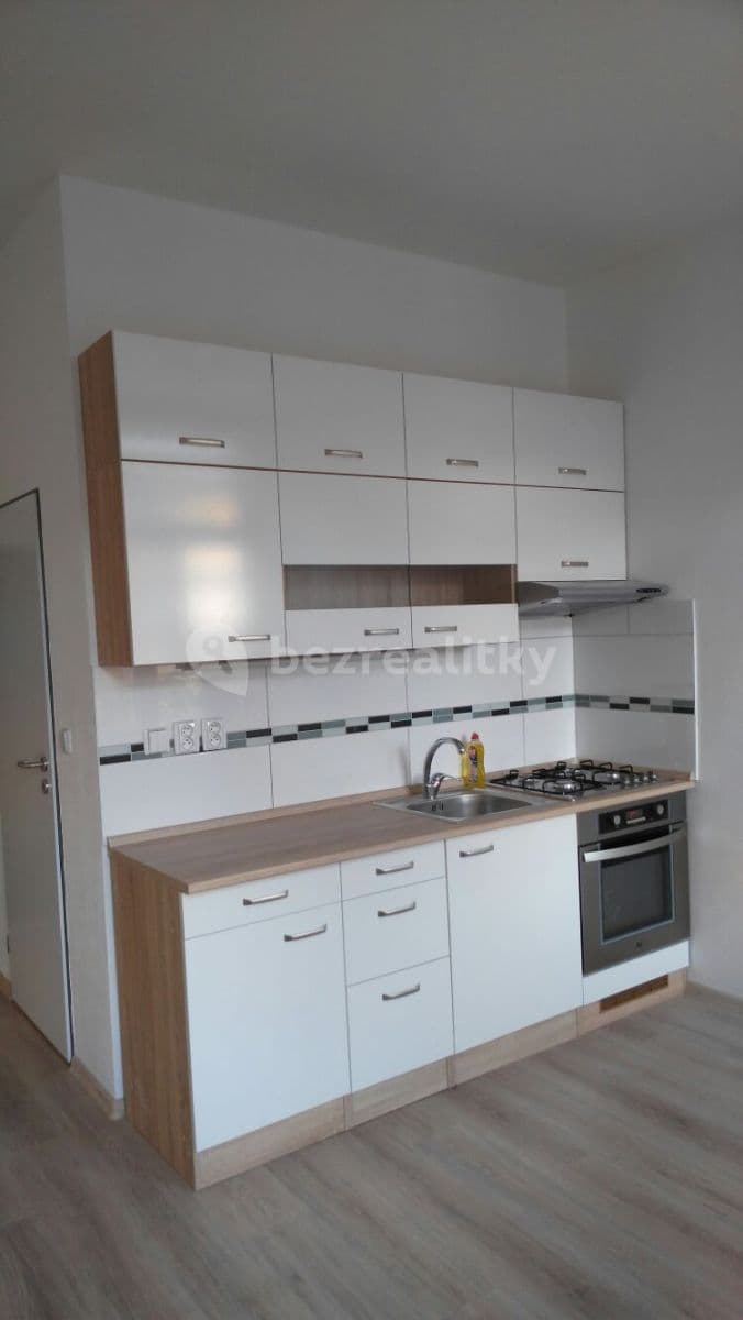 Pronájem bytu 1+kk 22 m², Chlumova, Jihlava, Kraj Vysočina Pronájem bytu 1+kk 22 m², Chlumova, Jihlava, Kraj Vysočina
