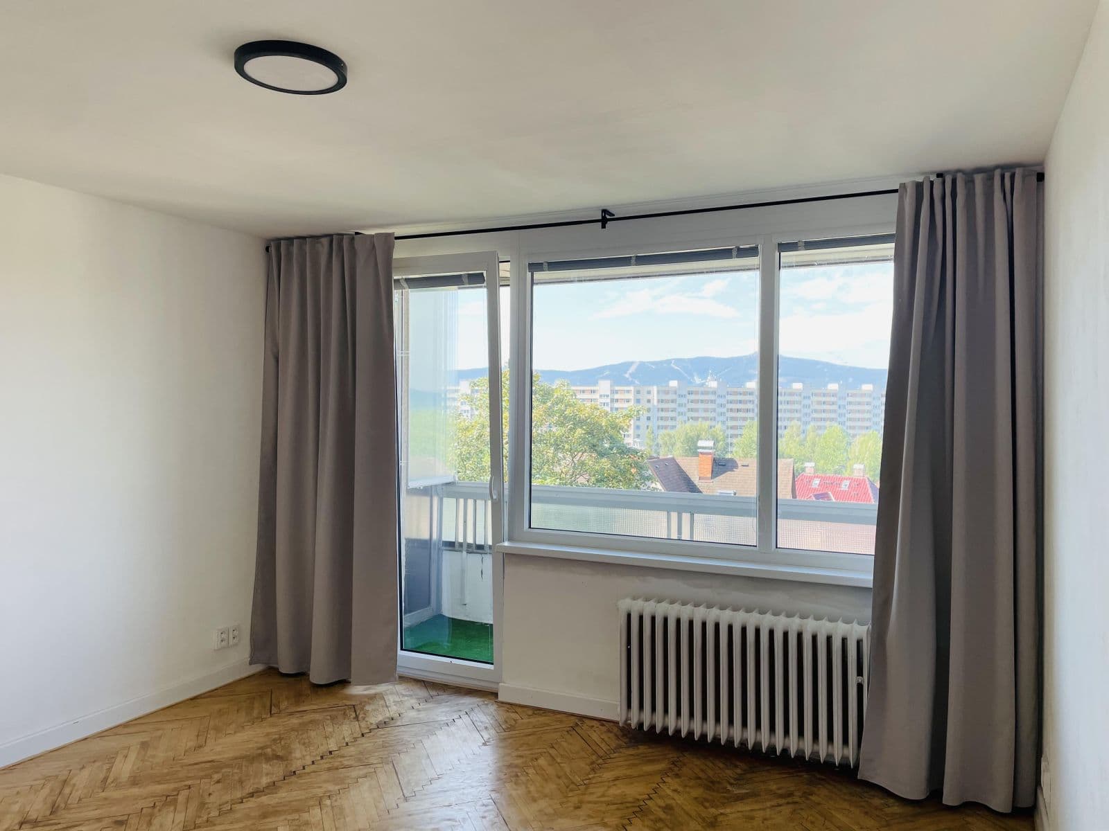 Pronájem bytu 1+1 30 m², Ostravská, Liberec, Liberecký kraj Pronájem bytu 1+1 30 m², Ostravská, Liberec, Liberecký kraj