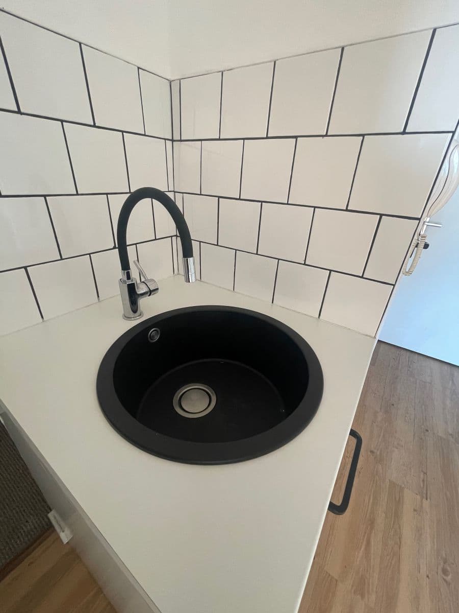 Pronájem bytu 1+1 30 m², Ostravská, Liberec, Liberecký kraj Pronájem bytu 1+1 30 m², Ostravská, Liberec, Liberecký kraj