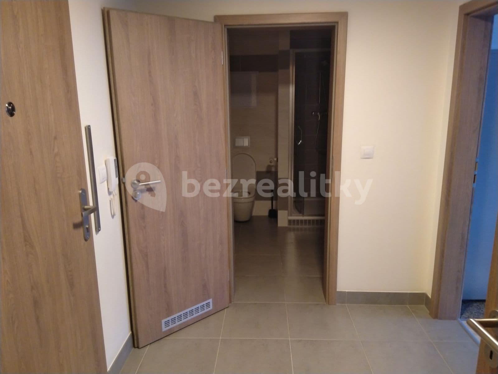 Pronájem bytu 1+kk 50 m², Tupolevova, Praha, Praha Pronájem bytu 1+kk 50 m², Tupolevova, Praha, Praha