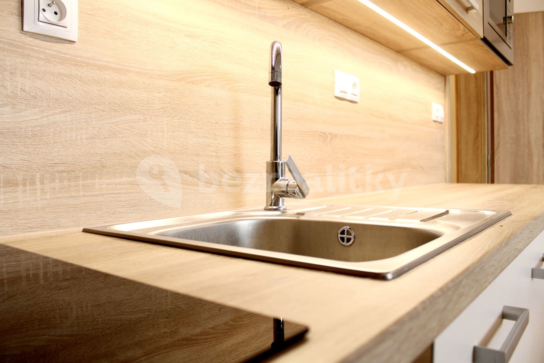 Pronájem bytu 1+kk 30 m², Vranovská, Brno, Jihomoravský kraj Pronájem bytu 1+kk 30 m², Vranovská, Brno, Jihomoravský kraj