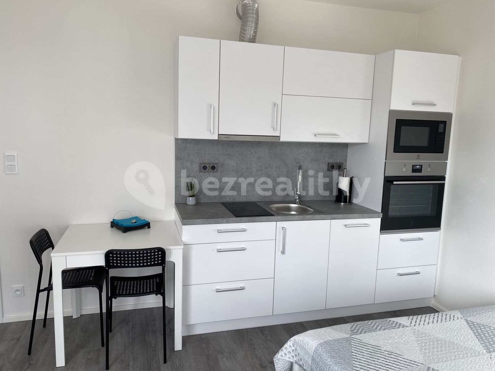 Pronájem bytu 1+kk 28 m², Ocelářská, Praha, Praha Pronájem bytu 1+kk 28 m², Ocelářská, Praha, Praha