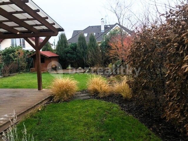 Pronájem domu 124 m², pozemek 330 m², Sněženková, Brandýs nad Labem-Stará Boleslav, Středočeský kraj Pronájem domu 124 m², pozemek 330 m², Sněženková, Brandýs nad Labem-Stará Boleslav, Středočeský kraj