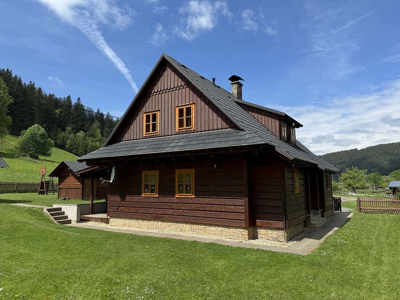 Pronájem chaty, chalupy, Velké Karlovice, Zlínský kraj Pronájem chaty, chalupy, Velké Karlovice, Zlínský kraj
