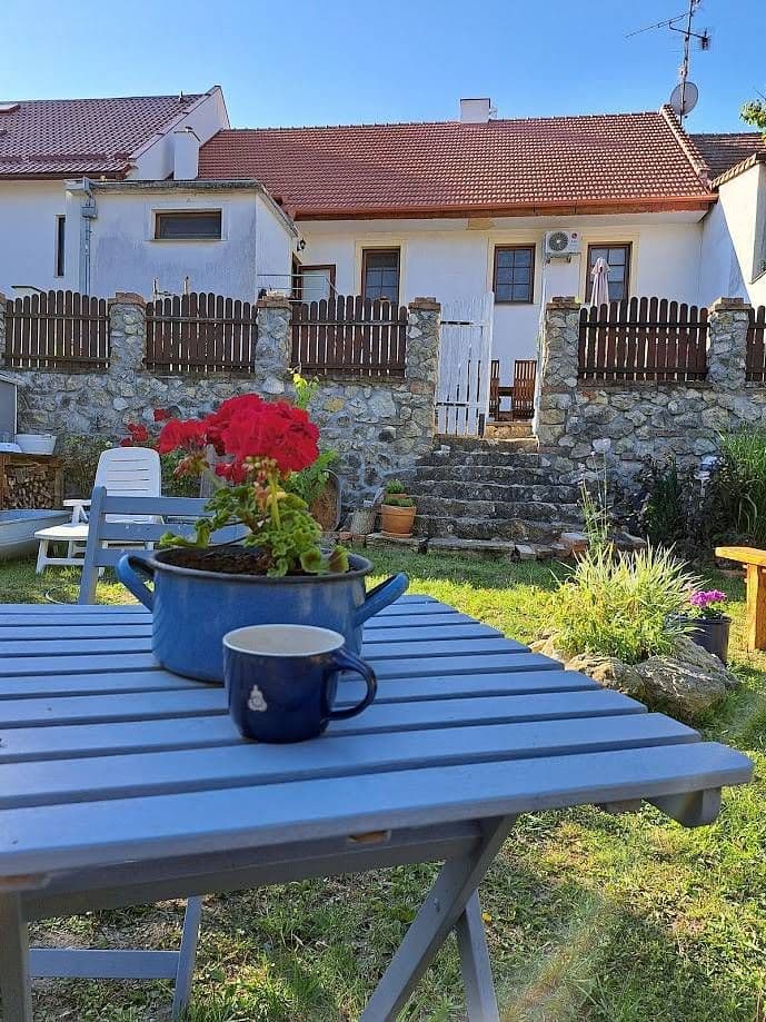 Pronájem chaty, chalupy, Mikulov, Jihomoravský kraj Pronájem chaty, chalupy, Mikulov, Jihomoravský kraj