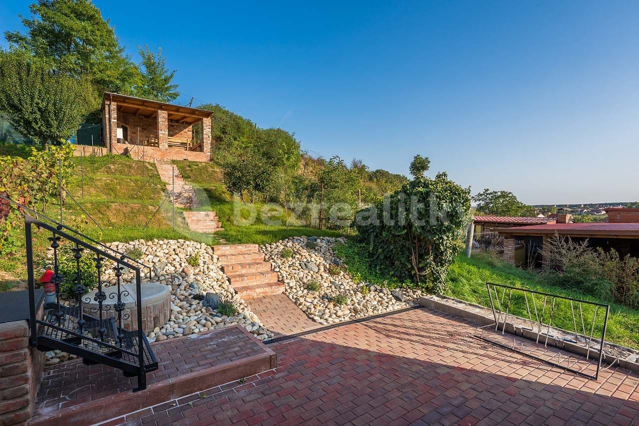 Pronájem chaty, chalupy, Mutěnice, Jihomoravský kraj Pronájem chaty, chalupy, Mutěnice, Jihomoravský kraj