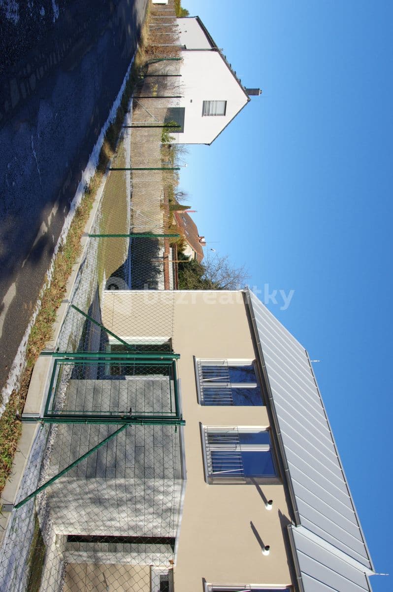 Pronájem domu 93 m², pozemek 300 m², Spádová, Kamenice, Středočeský kraj Pronájem domu 93 m², pozemek 300 m², Spádová, Kamenice, Středočeský kraj