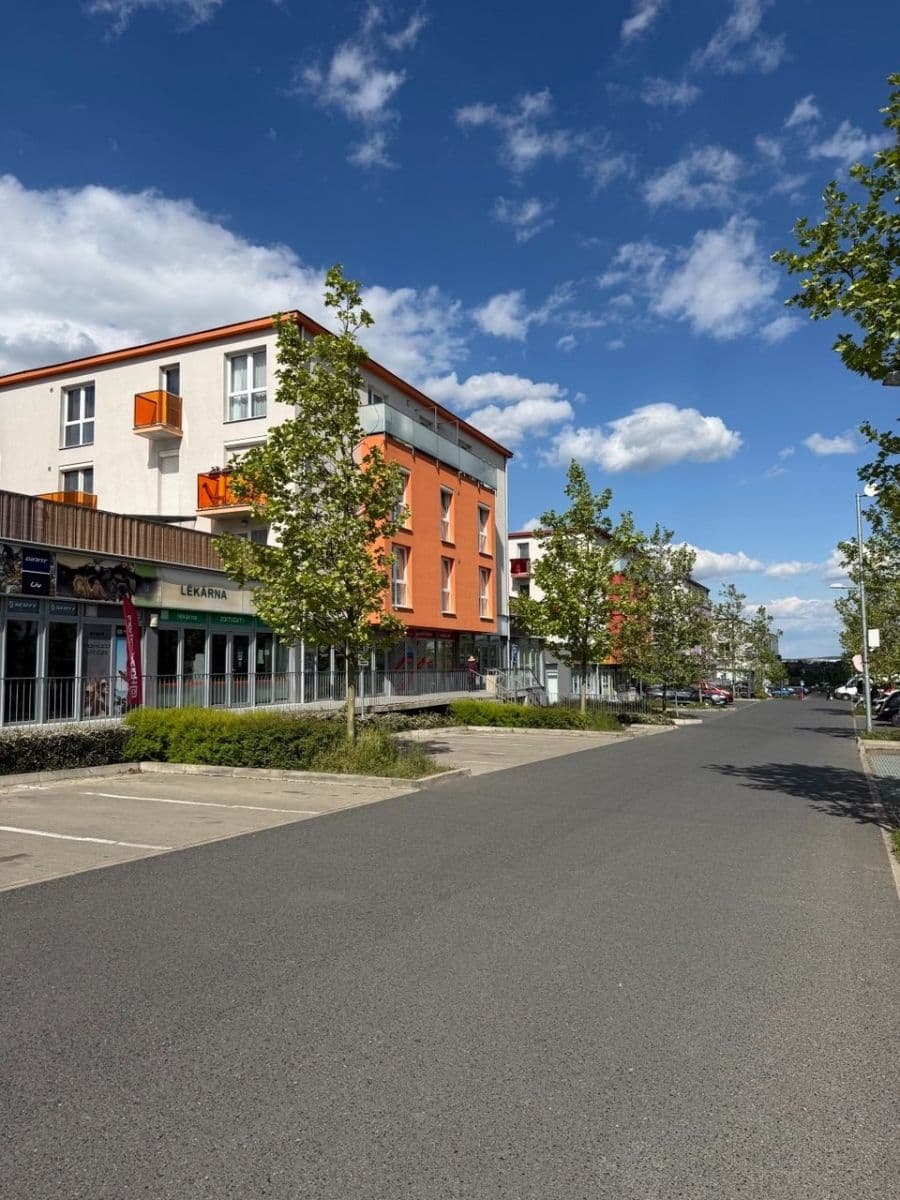 Prodej bytu 2+kk 69 m², Cedrová, Jesenice, Středočeský kraj Prodej bytu 2+kk 69 m², Cedrová, Jesenice, Středočeský kraj