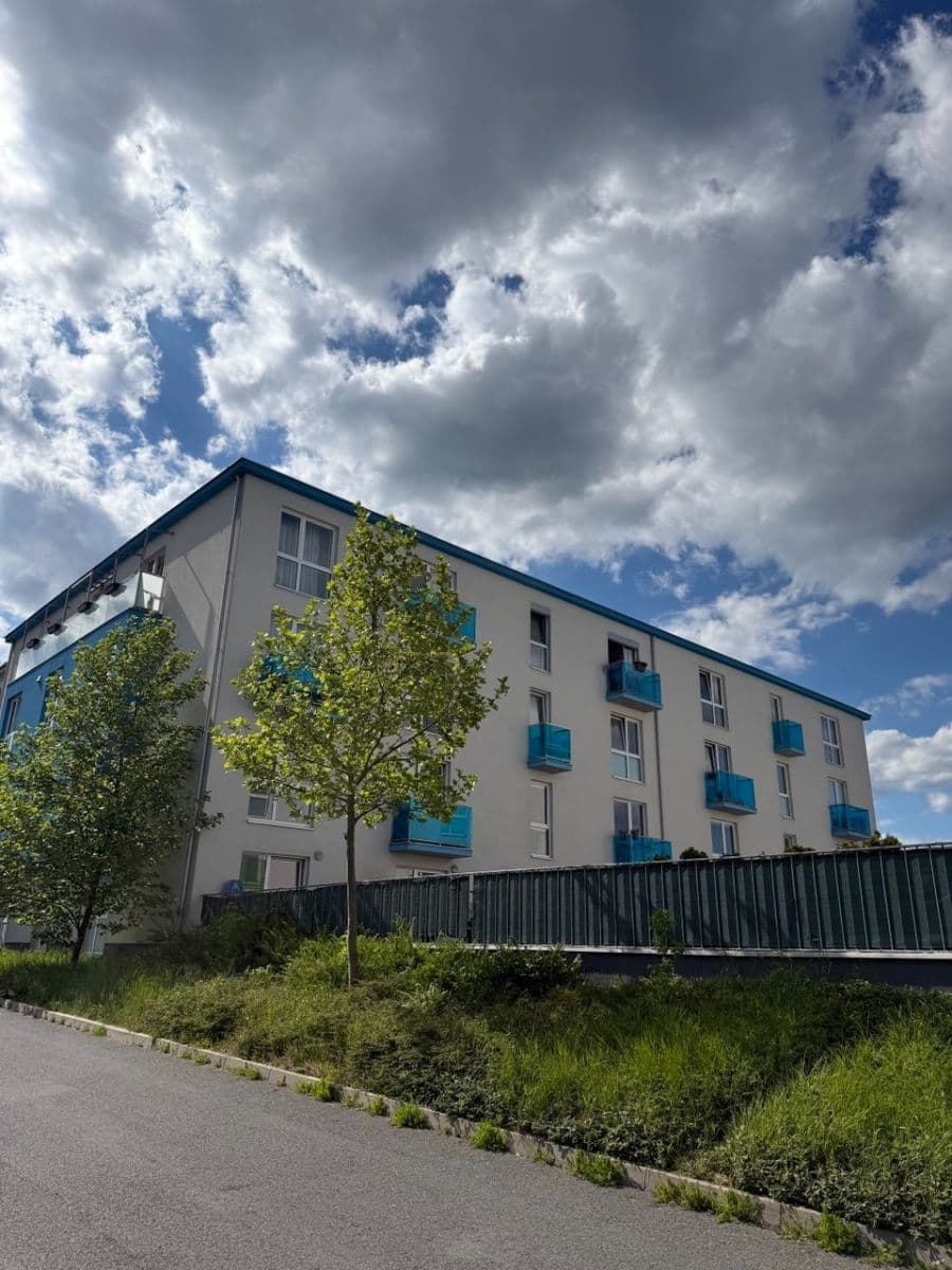 Prodej bytu 2+kk 69 m², Cedrová, Jesenice, Středočeský kraj Prodej bytu 2+kk 69 m², Cedrová, Jesenice, Středočeský kraj