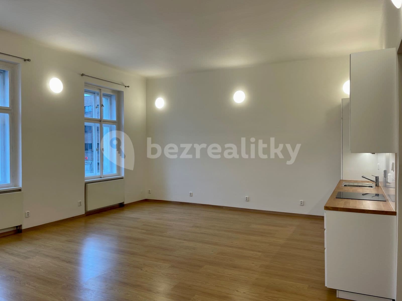 Pronájem bytu 1+kk 52 m², Letohradská, Praha, Praha Pronájem bytu 1+kk 52 m², Letohradská, Praha, Praha