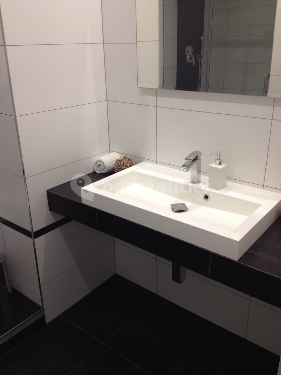 Pronájem bytu 1+1 39 m², Kuršova, Brno, Jihomoravský kraj Pronájem bytu 1+1 39 m², Kuršova, Brno, Jihomoravský kraj