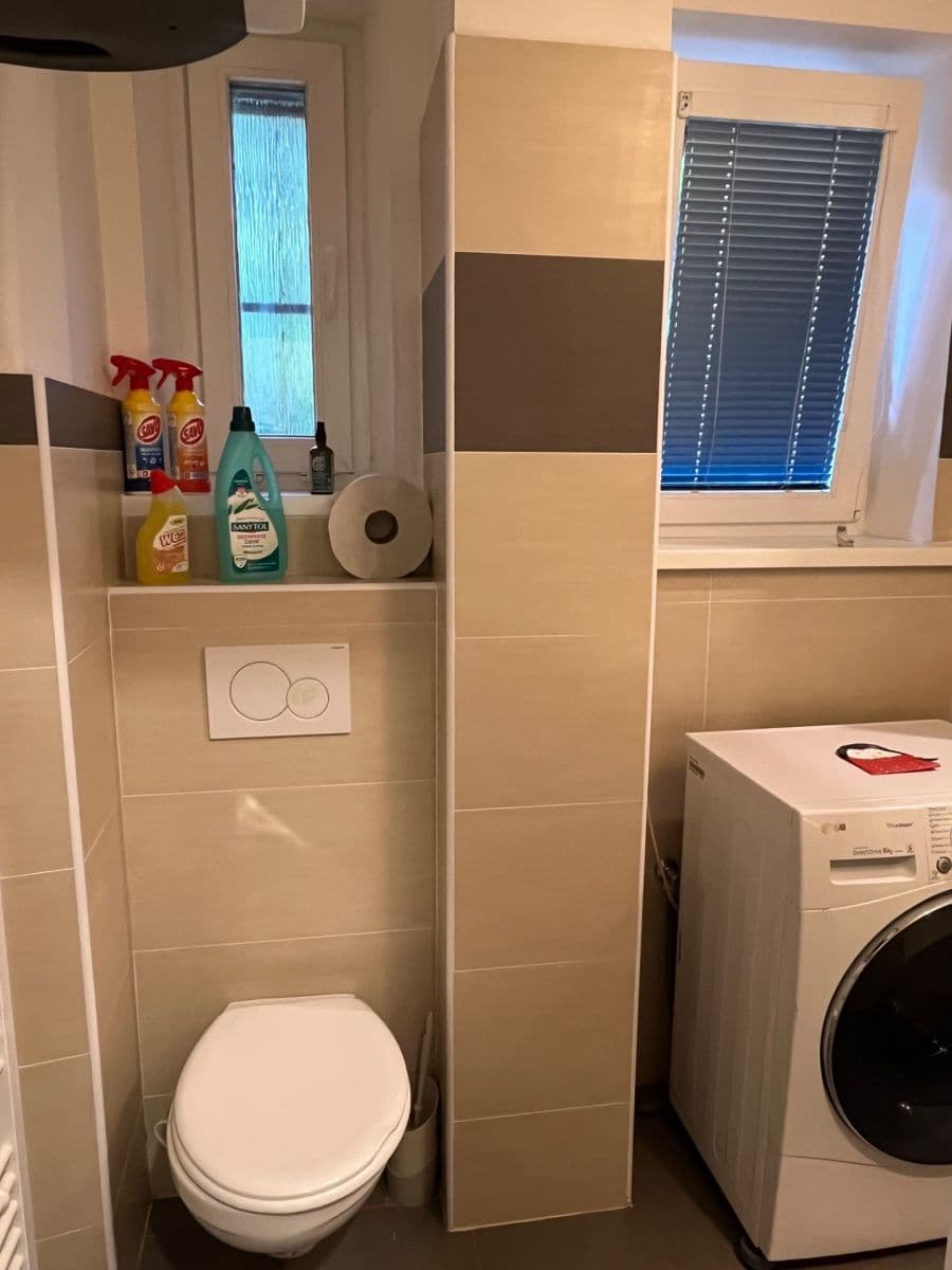Pronájem bytu 1+kk 25 m², Na Dolinách, Praha, Praha Pronájem bytu 1+kk 25 m², Na Dolinách, Praha, Praha