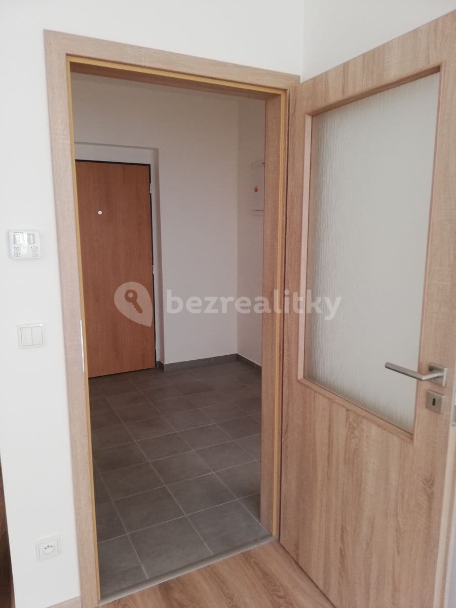 Pronájem bytu 2+kk 55 m², Příhodova, Chýně, Středočeský kraj Pronájem bytu 2+kk 55 m², Příhodova, Chýně, Středočeský kraj