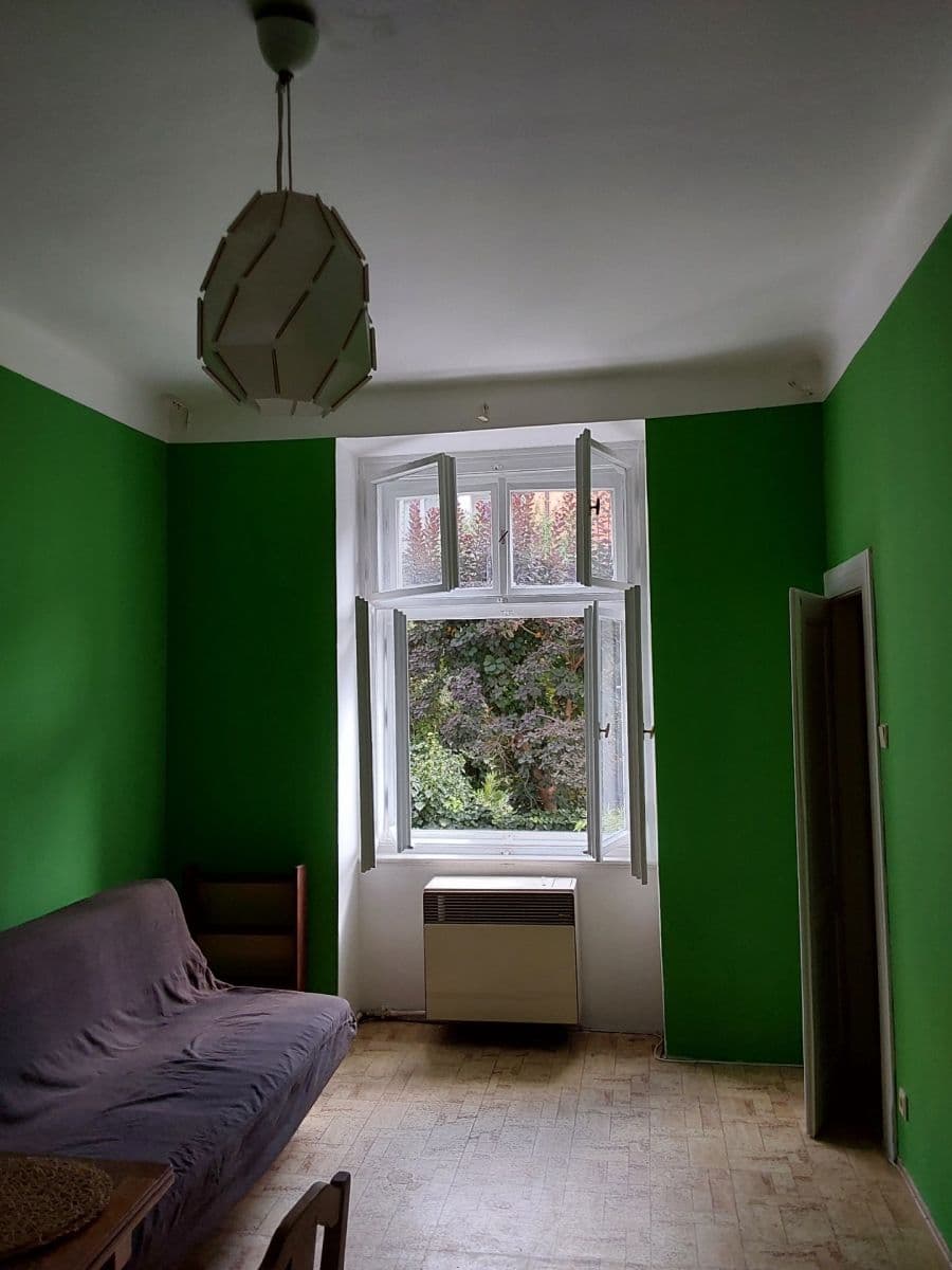 Pronájem bytu 1+1 44 m², Madridská, Praha, Praha Pronájem bytu 1+1 44 m², Madridská, Praha, Praha