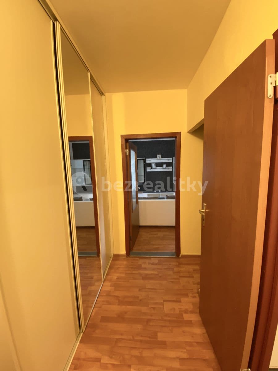 Pronájem bytu 2+1 44 m², Drobného, Dúbravka, Bratislavský kraj