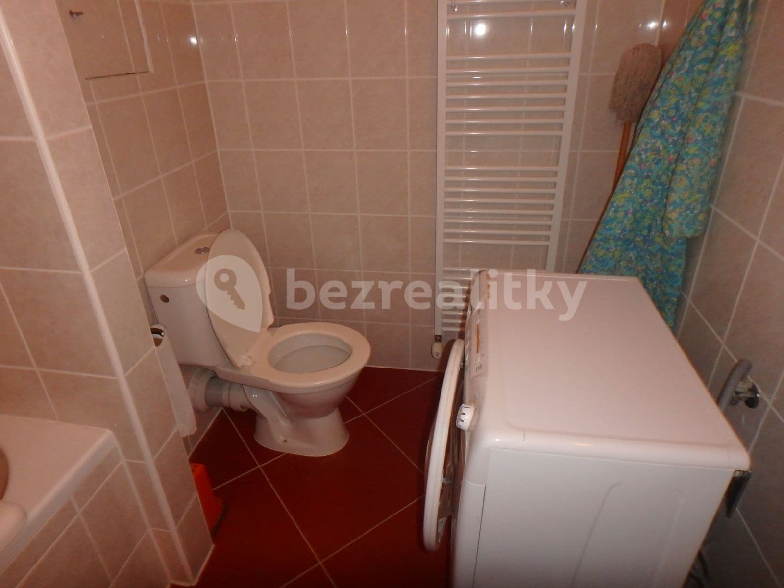 Pronájem bytu 2+kk 43 m², U Nemocnice, Jilemnice, Liberecký kraj Pronájem bytu 2+kk 43 m², U Nemocnice, Jilemnice, Liberecký kraj