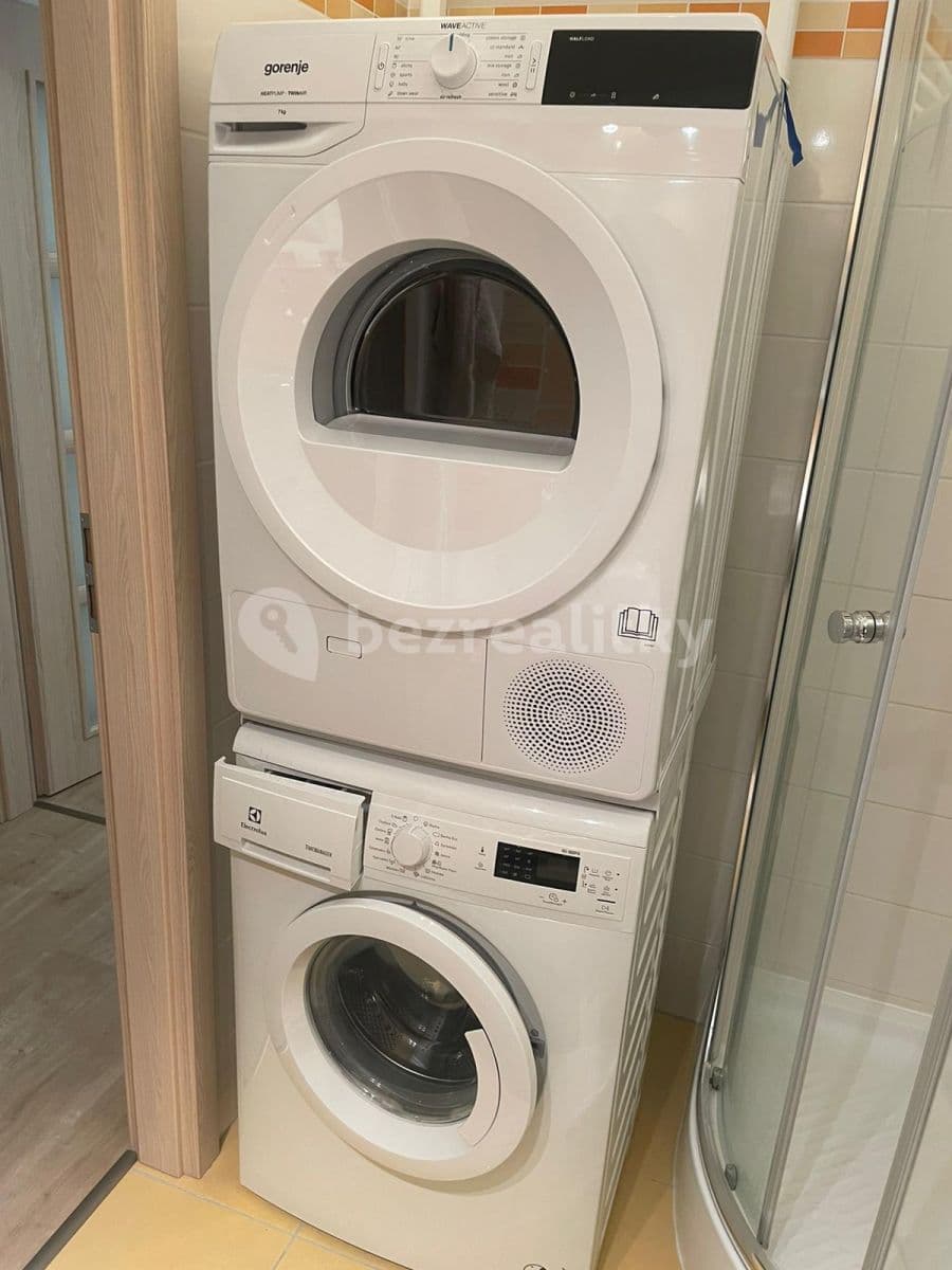 Pronájem bytu 1+1 33 m², Freyova, Praha, Praha Pronájem bytu 1+1 33 m², Freyova, Praha, Praha
