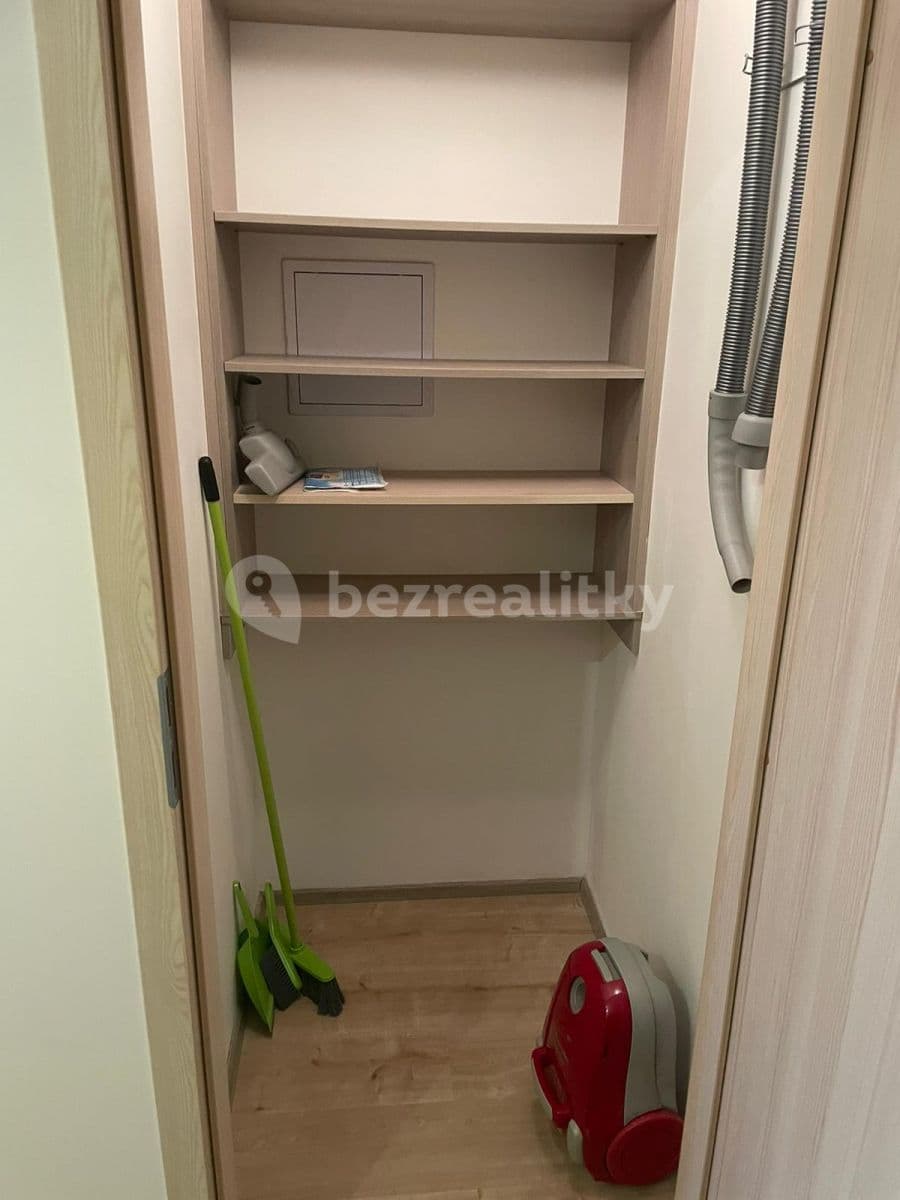 Pronájem bytu 1+1 33 m², Freyova, Praha, Praha Pronájem bytu 1+1 33 m², Freyova, Praha, Praha