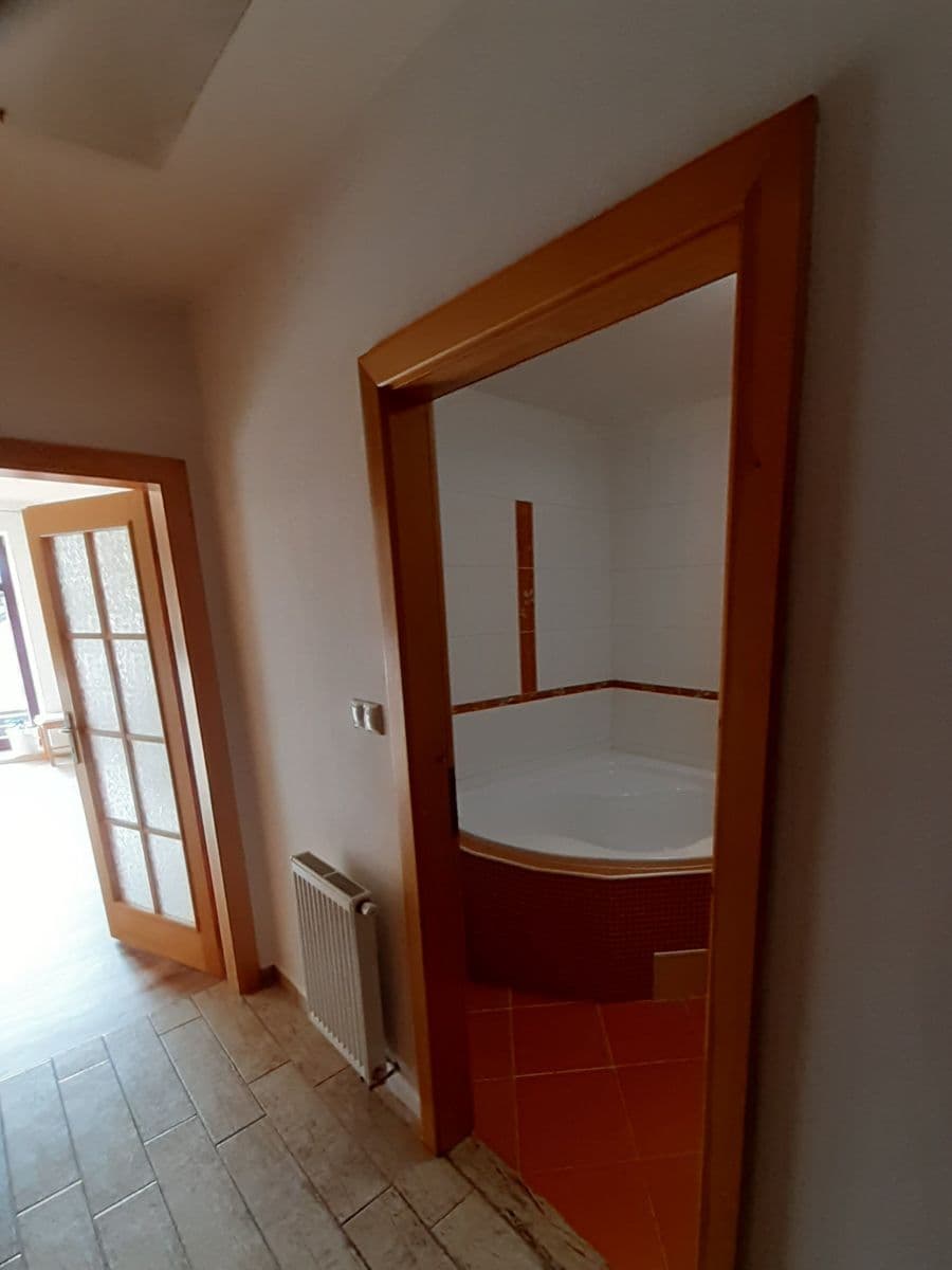 Pronájem bytu 2+kk 67 m², Masarykovo náměstí, Stříbro, Plzeňský kraj Pronájem bytu 2+kk 67 m², Masarykovo náměstí, Stříbro, Plzeňský kraj