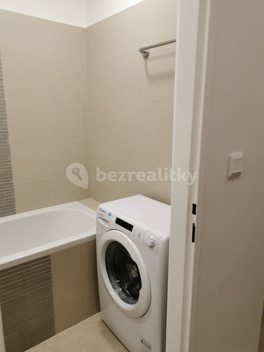 Pronájem bytu 3+1 64 m², Brigádníků, Praha, Praha Pronájem bytu 3+1 64 m², Brigádníků, Praha, Praha