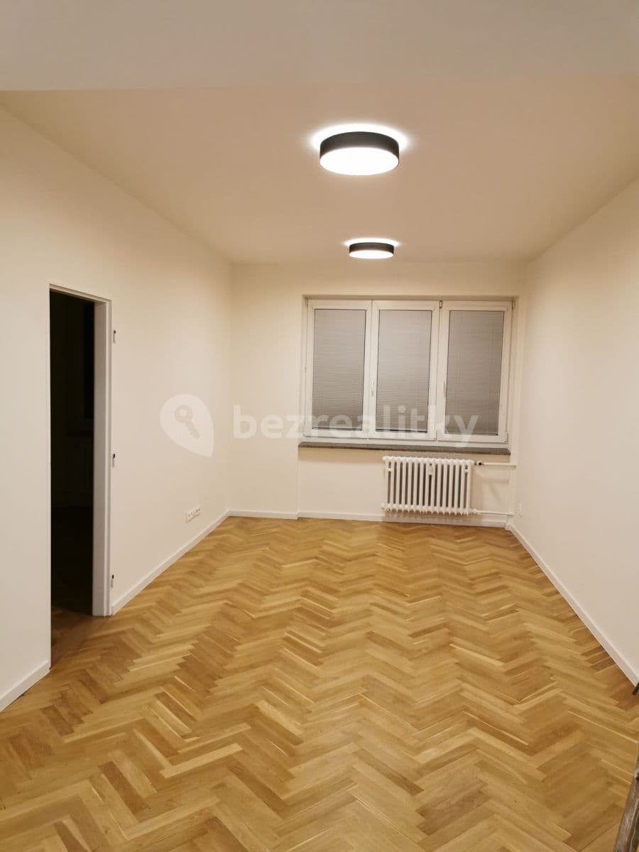 Pronájem bytu 3+1 64 m², Brigádníků, Praha, Praha Pronájem bytu 3+1 64 m², Brigádníků, Praha, Praha
