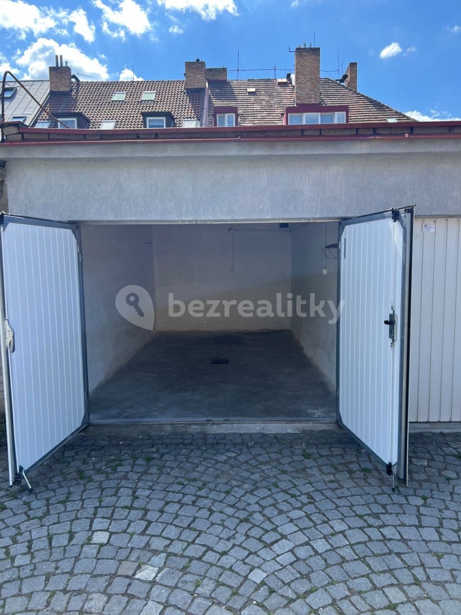 Pronájem garáže 16 m², Dubečská, Praha, Praha Pronájem garáže 16 m², Dubečská, Praha, Praha